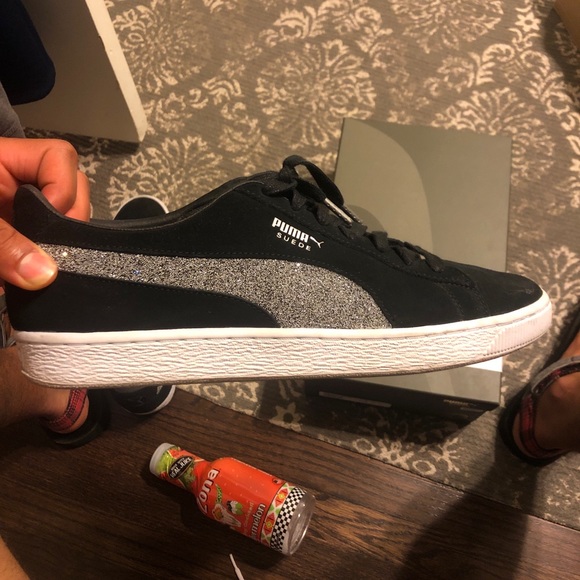 Shoes - Picture 2 of 4